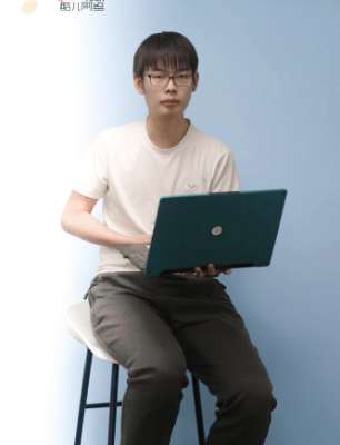 Yuqian的团队肖像